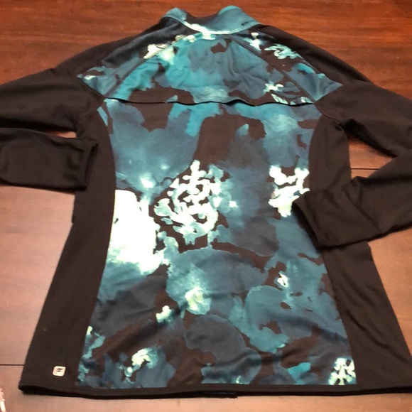 Fabletics active jacket. - Picture 7 of 8